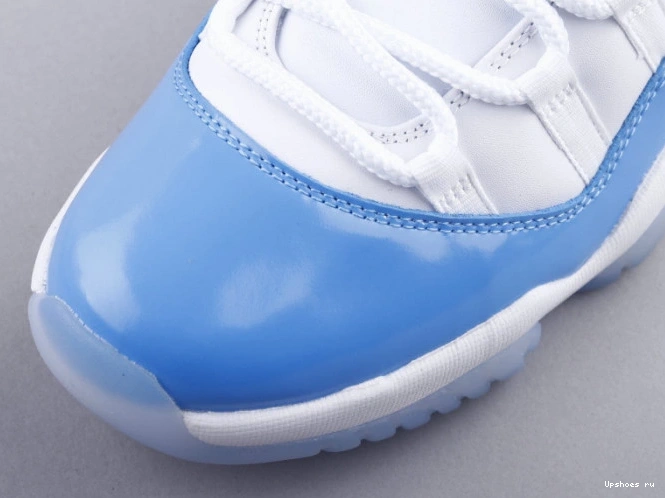 Retro  11 Low Jordan University 528896-106 Blue 0226